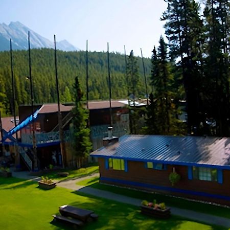 ג'ספר Sunwapta Falls Rocky Mountain Lodge מראה חיצוני תמונה