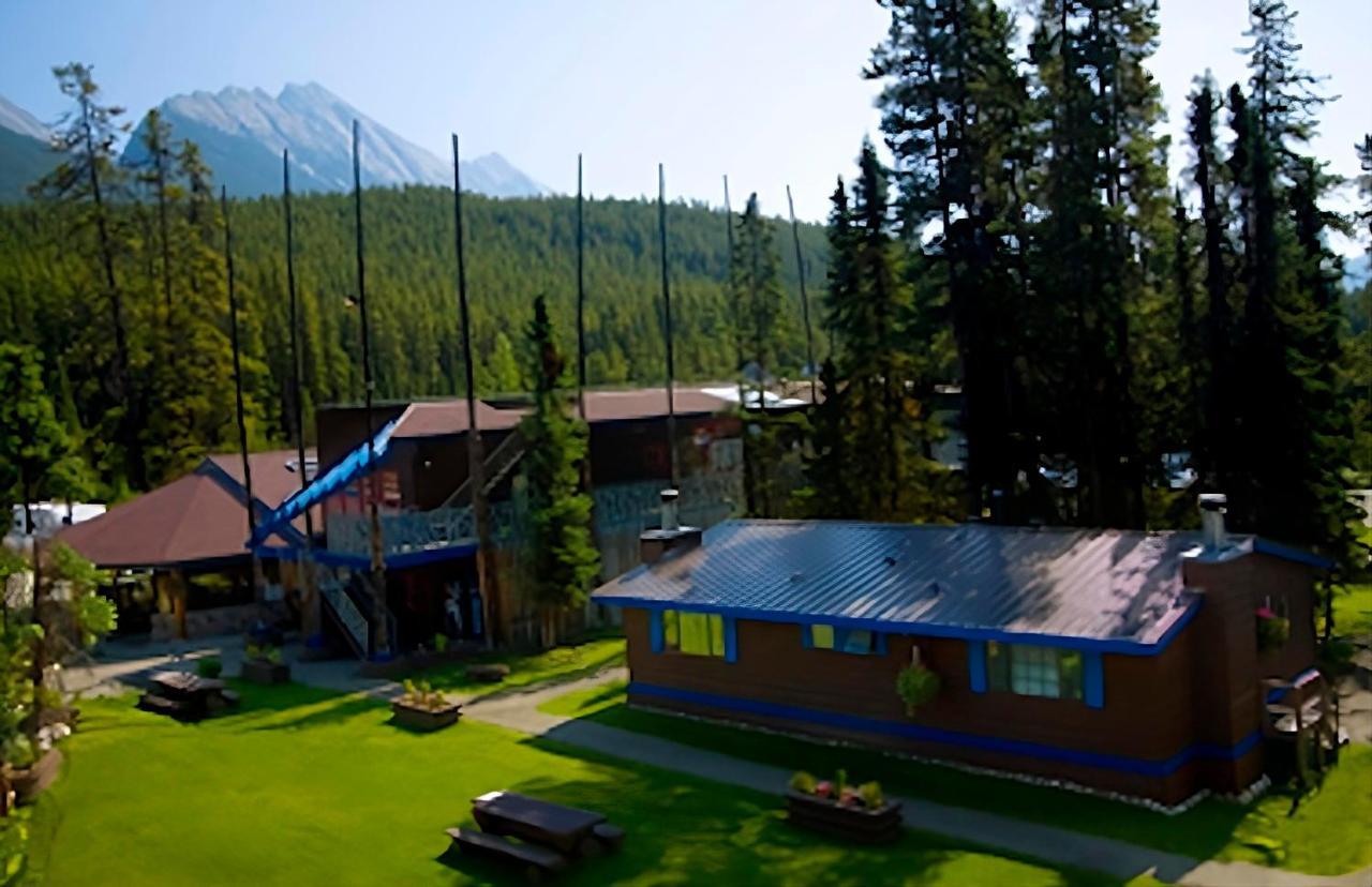 ג'ספר Sunwapta Falls Rocky Mountain Lodge מראה חיצוני תמונה