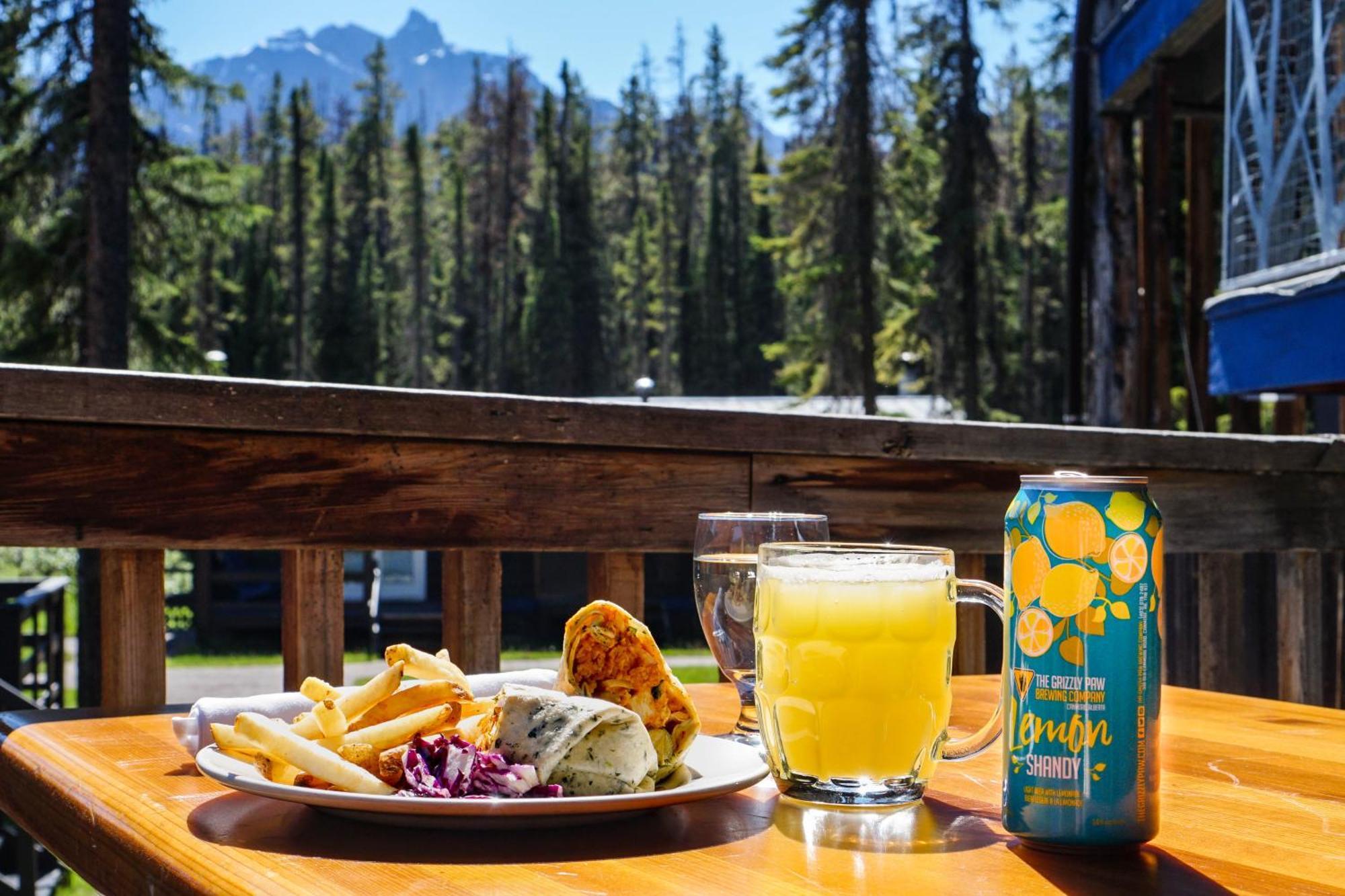 ג'ספר Sunwapta Falls Rocky Mountain Lodge מראה חיצוני תמונה