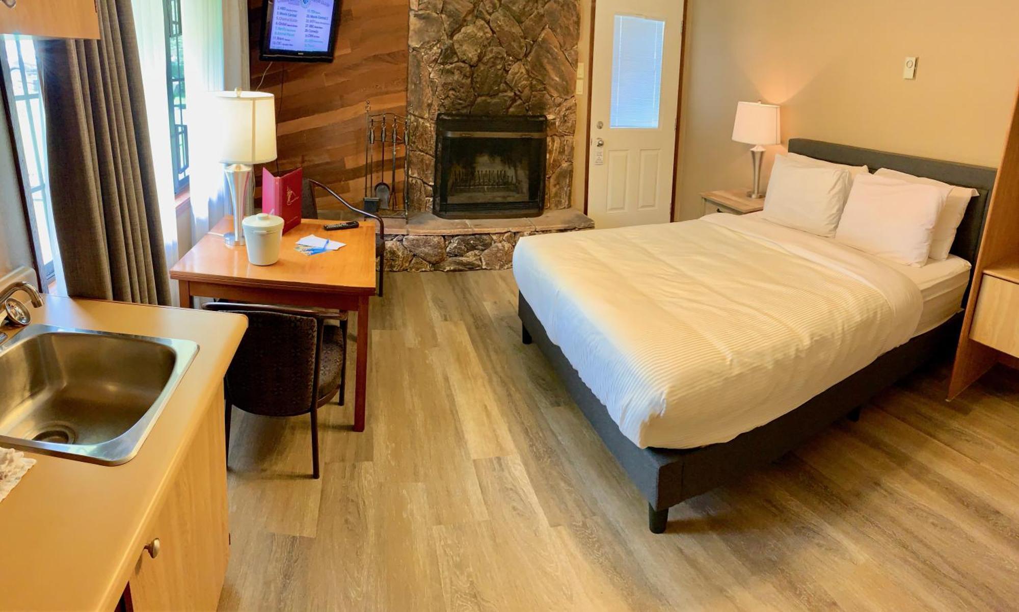 ג'ספר Sunwapta Falls Rocky Mountain Lodge מראה חיצוני תמונה