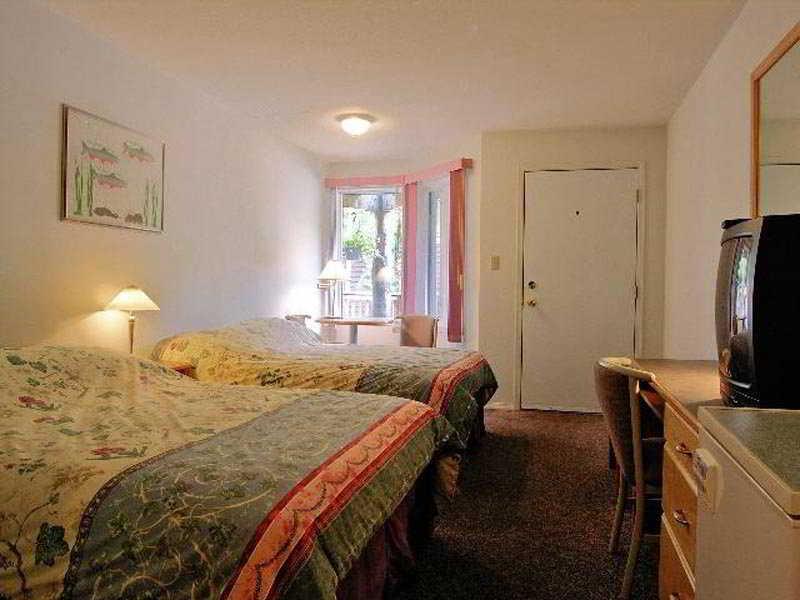 ג'ספר Sunwapta Falls Rocky Mountain Lodge חדר תמונה