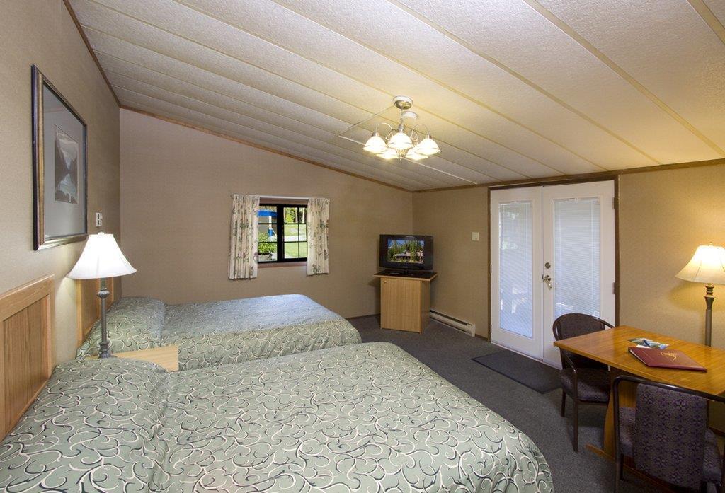 ג'ספר Sunwapta Falls Rocky Mountain Lodge חדר תמונה