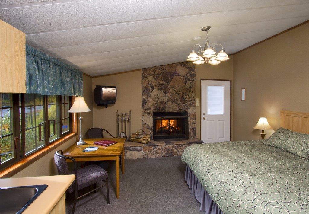 ג'ספר Sunwapta Falls Rocky Mountain Lodge חדר תמונה