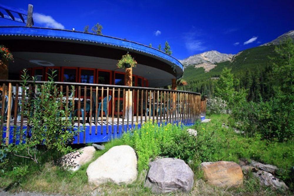 ג'ספר Sunwapta Falls Rocky Mountain Lodge מראה חיצוני תמונה