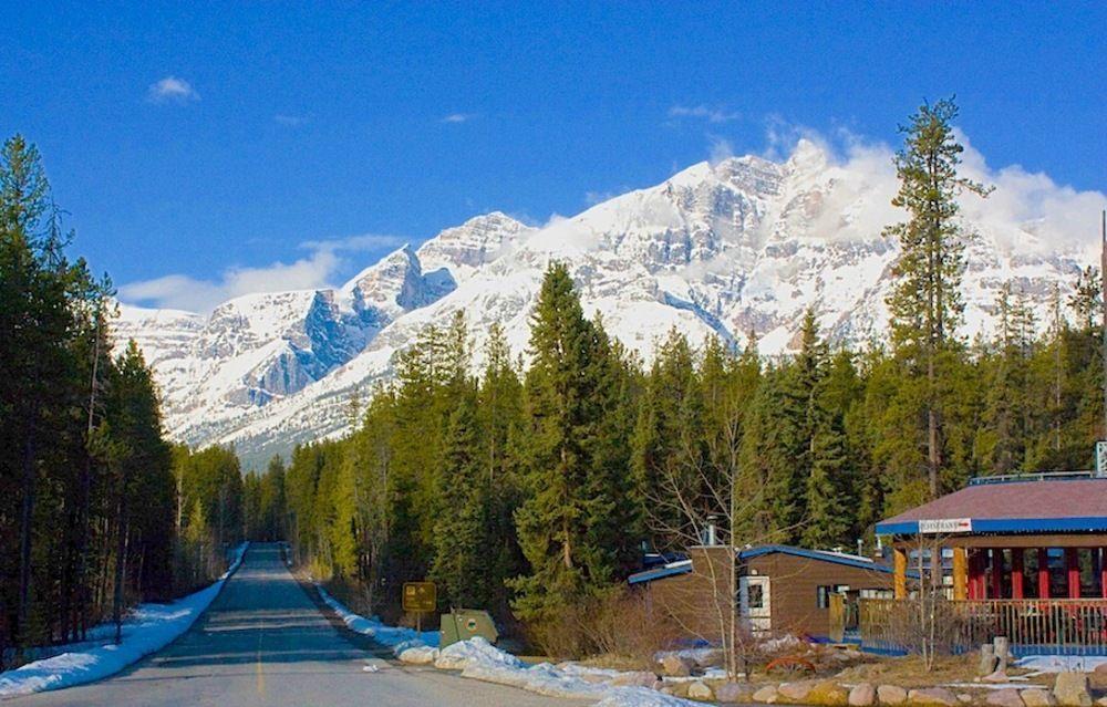 ג'ספר Sunwapta Falls Rocky Mountain Lodge מראה חיצוני תמונה