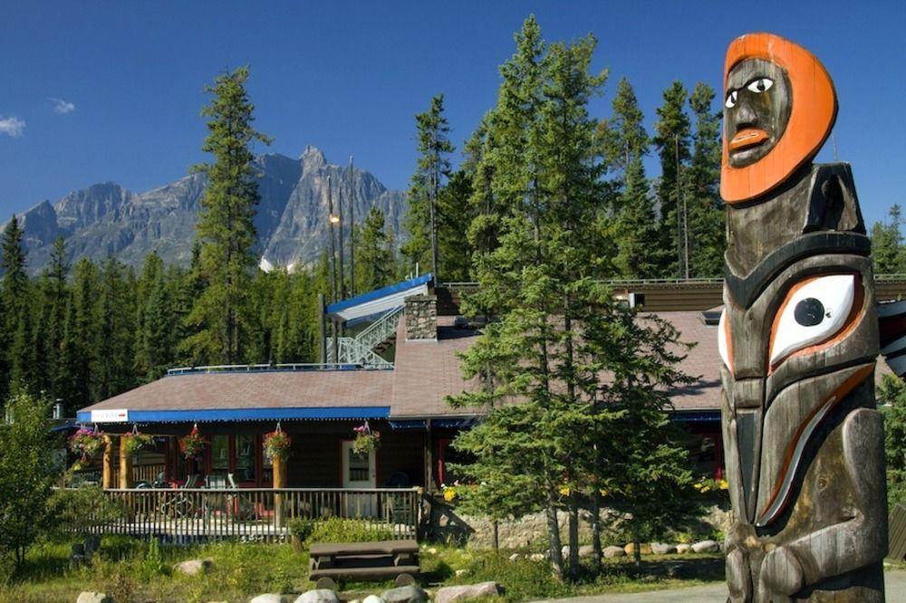 ג'ספר Sunwapta Falls Rocky Mountain Lodge מראה חיצוני תמונה