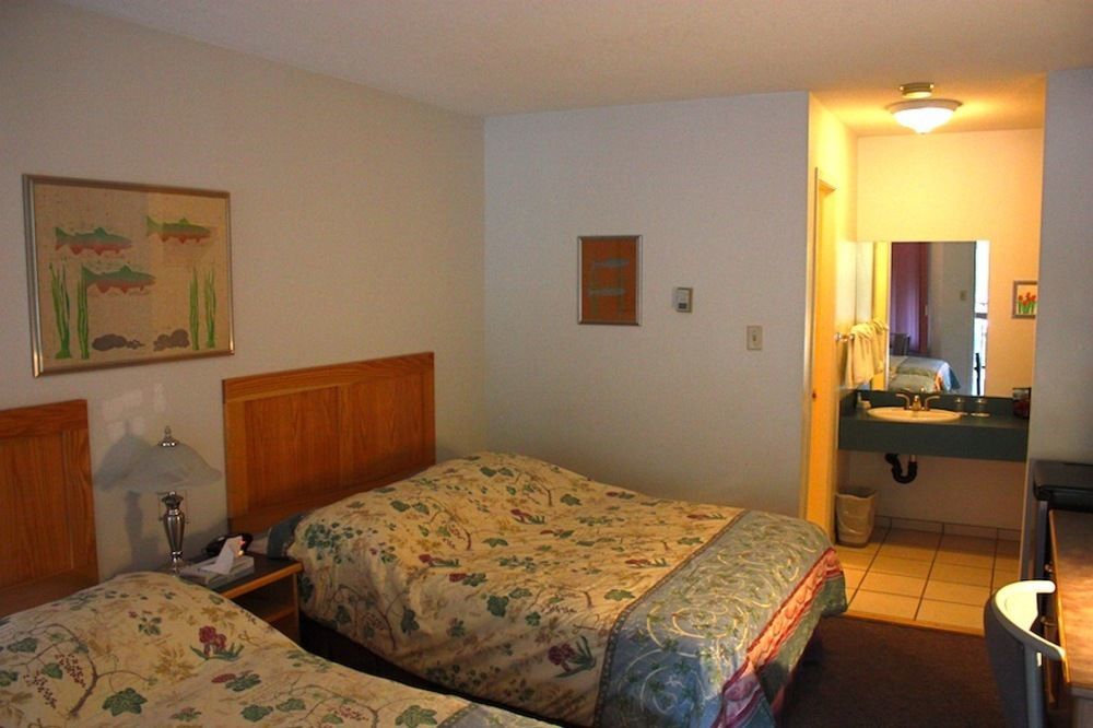 ג'ספר Sunwapta Falls Rocky Mountain Lodge מראה חיצוני תמונה