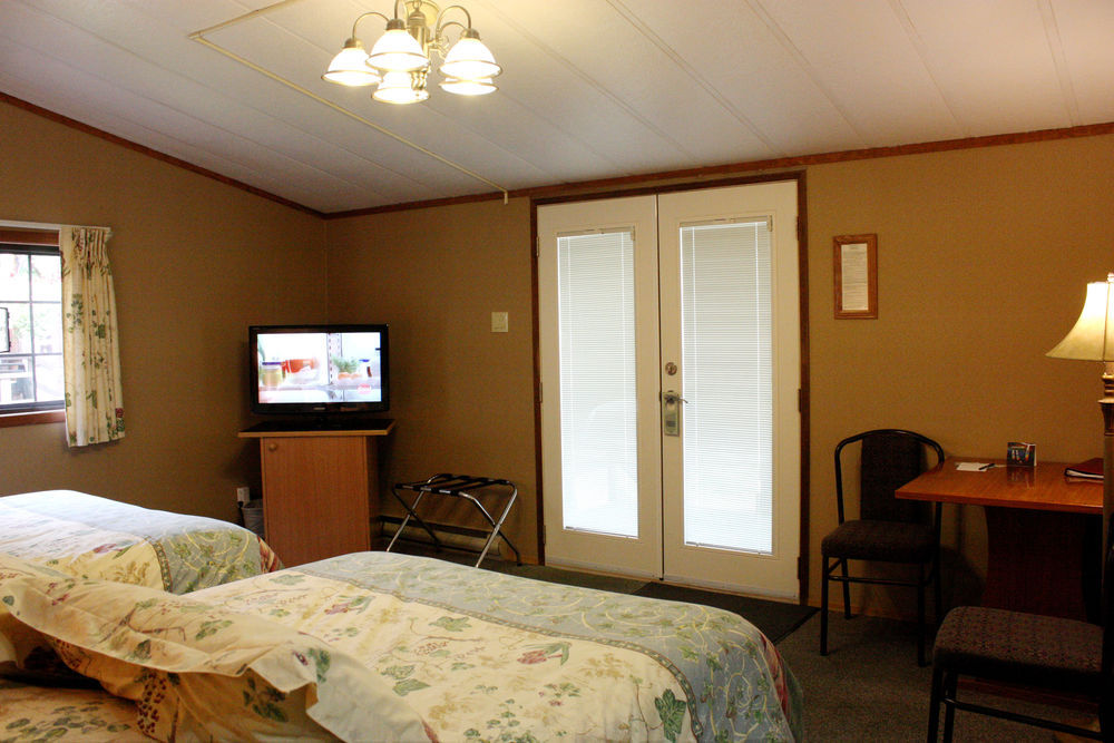 ג'ספר Sunwapta Falls Rocky Mountain Lodge מראה חיצוני תמונה